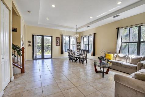 8541 NW 38th Street Cooper City FL 33024