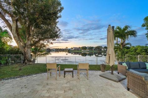 15561 NW 12th Place Pembroke Pines FL 33028