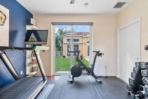 15561 NW 12th Place Pembroke Pines FL 33028
