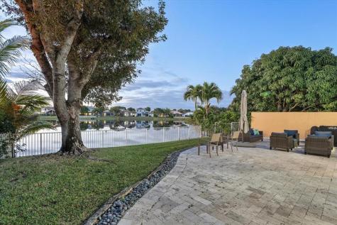 15561 NW 12th Place Pembroke Pines FL 33028