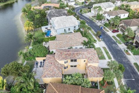 15561 NW 12th Place Pembroke Pines FL 33028