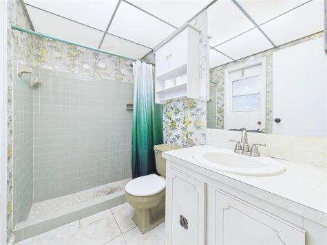 11351 NW 39th Place Sunrise FL 33323