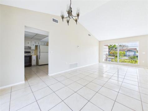 11351 NW 39th Place Sunrise FL 33323