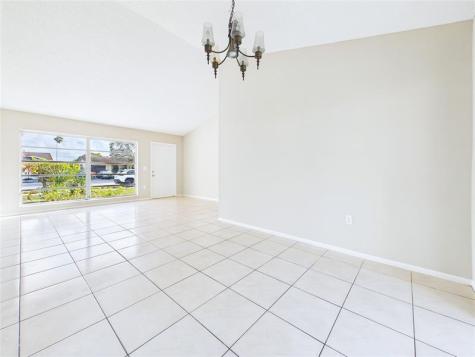 11351 NW 39th Place Sunrise FL 33323