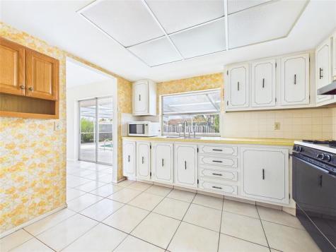 11351 NW 39th Place Sunrise FL 33323