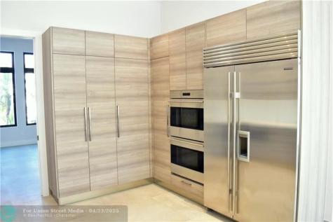5716 Ashwood Circle Hollywood FL 33312
