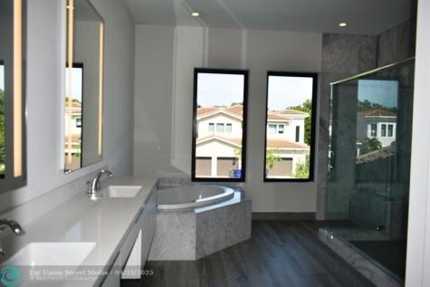 5716 Ashwood Circle Hollywood FL 33312