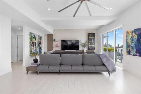 350 Desoto Street Hollywood FL 33019