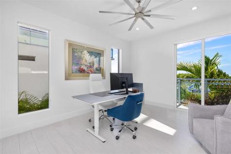 350 Desoto Street Hollywood FL 33019