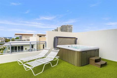 350 Desoto Street Hollywood FL 33019