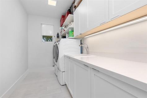 350 Desoto Street Hollywood FL 33019