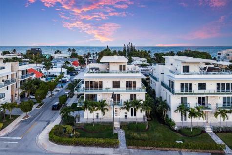 350 Desoto Street Hollywood FL 33019