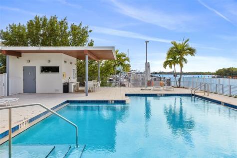 350 Desoto Street Hollywood FL 33019