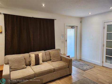 4610 NE 3rd Avenue Fort Lauderdale FL 33334