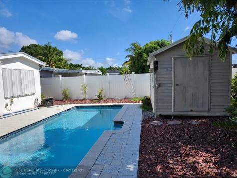 4610 NE 3rd Avenue Fort Lauderdale FL 33334