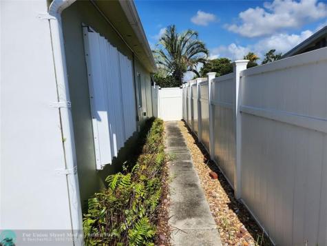 4610 NE 3rd Avenue Fort Lauderdale FL 33334