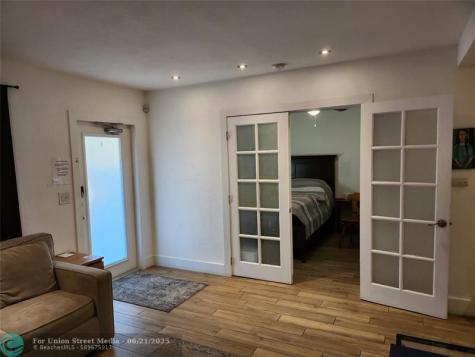 4610 NE 3rd Avenue Fort Lauderdale FL 33334