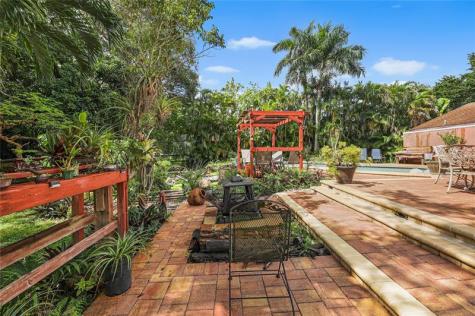 9700 NW 28th Street Hollywood FL 33024