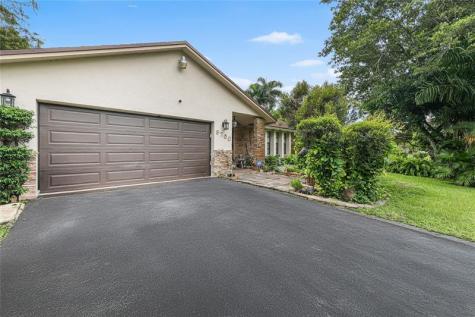 9700 NW 28th Street Hollywood FL 33024