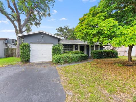 4411 Thomas Street Hollywood FL 33021