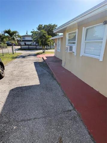 4055 Vicliff Road West Palm Beach FL 33406