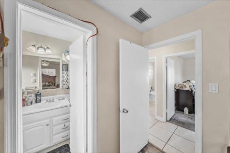 4806 NW 49 Drive Tamarac FL 33319