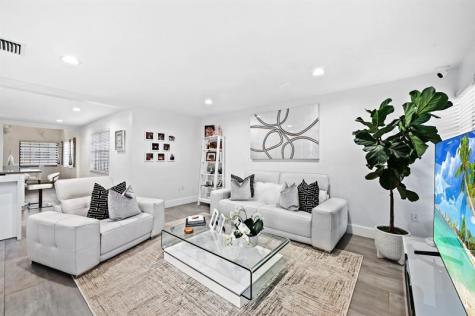 8340 NW 167th Terrace Miami Lakes FL 33016