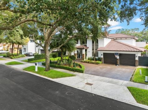 8340 NW 167th Terrace Miami Lakes FL 33016