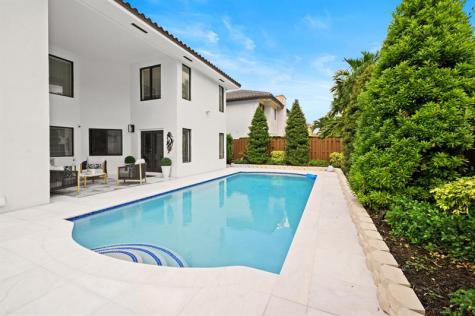 8340 NW 167th Terrace Miami Lakes FL 33016
