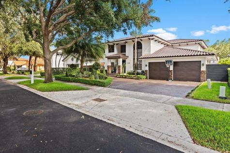 8340 NW 167th Terrace Miami Lakes FL 33016