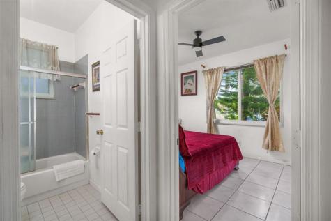3264 NW 22nd Avenue Oakland Park FL 33309