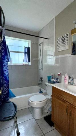 4810 NW 11th Place Lauderhill FL 33313