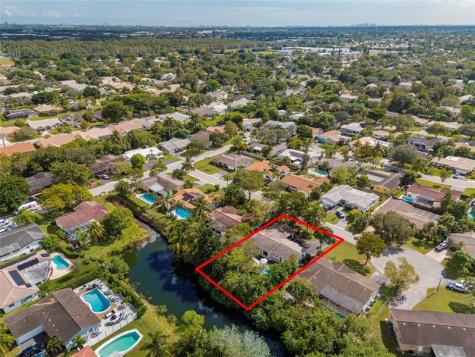 7509 NW 40th Place Coral Springs FL 33065
