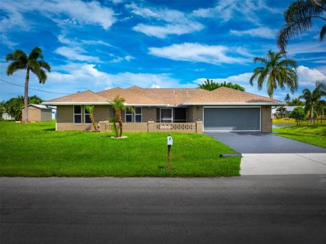 1857 SE Bowie Street Port St Lucie FL 34952