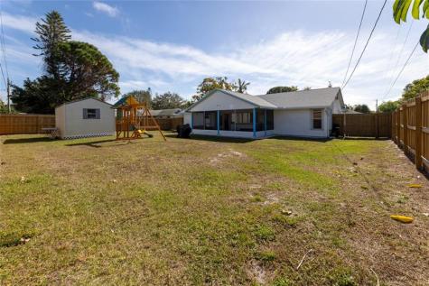 2719 SE Helms Avenue Port St Lucie FL 34952