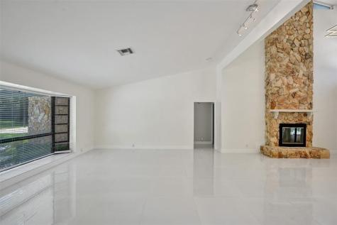7475 Estrella Circle Boca Raton FL 33433