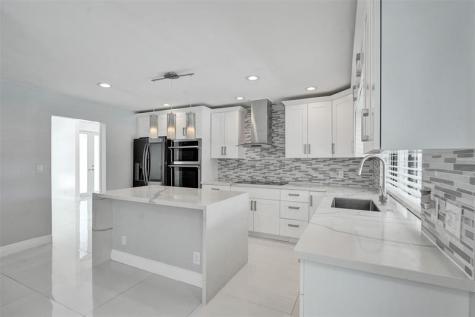 7475 Estrella Circle Boca Raton FL 33433