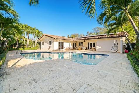 6320 Pent Place Miami Lakes FL 33014