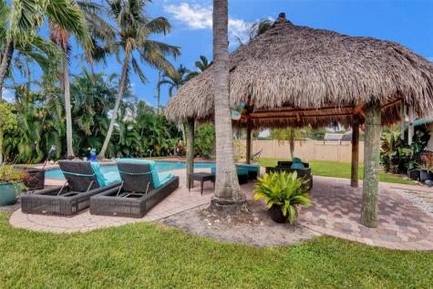 60 SE 10th Street Pompano Beach FL 33060