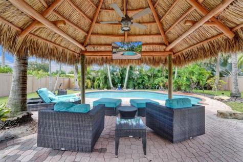 60 SE 10th Street Pompano Beach FL 33060