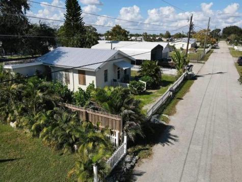 1166 5TH Street Okeechobee FL 34974