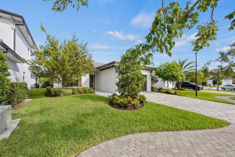 3069 Bellflower Circle West Palm Beach FL 33401