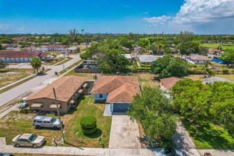 210 SW 3rd Court Deerfield Beach FL 33441