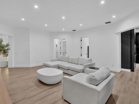 4092 NW 88 Terrace Cooper City FL 33024