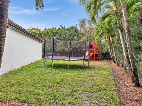 4092 NW 88 Terrace Cooper City FL 33024