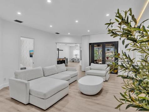 4092 NW 88 Terrace Cooper City FL 33024