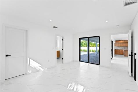 20500 Highland Lakes Boulevard Miami FL 33179