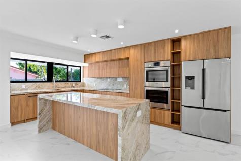 20500 Highland Lakes Boulevard Miami FL 33179