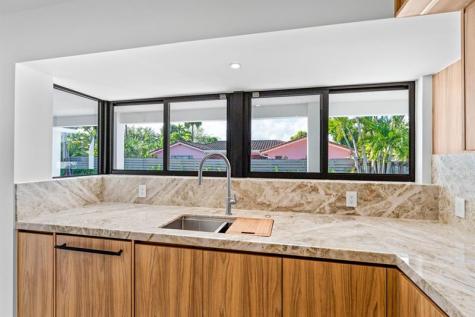 20500 Highland Lakes Boulevard Miami FL 33179