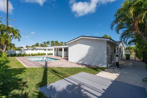 20500 Highland Lakes Boulevard Miami FL 33179